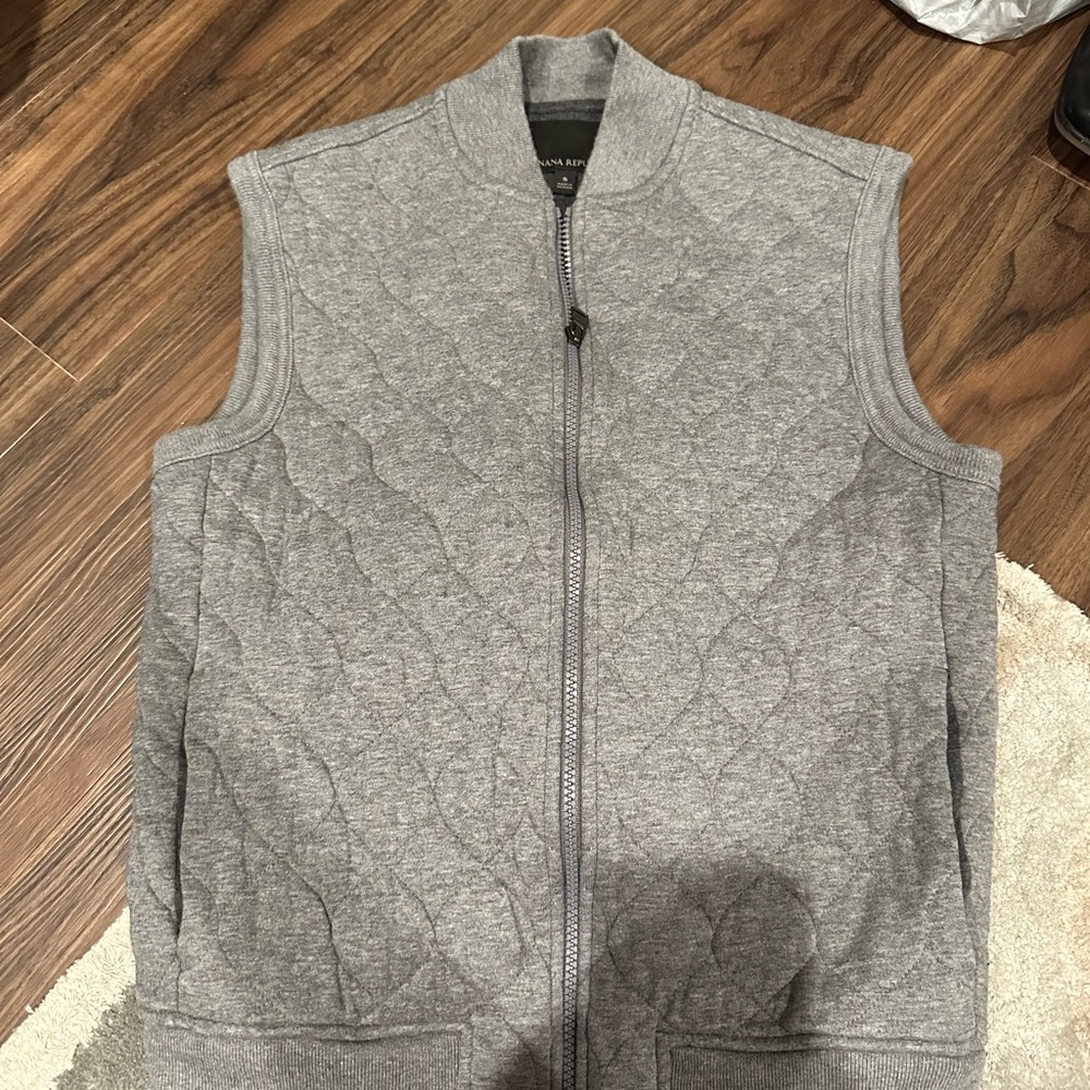 Men’s small BR sweater vest